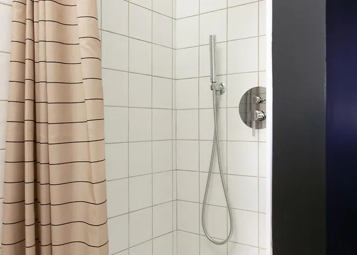 Avec Salle De Bain Et Acces Independant Δωμάτια σε οικογενειακή κατοικία Ναντ